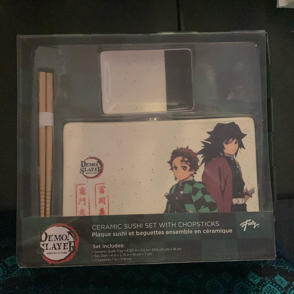 NWOT Demon Slayer ceramic sushi set with chopsticks